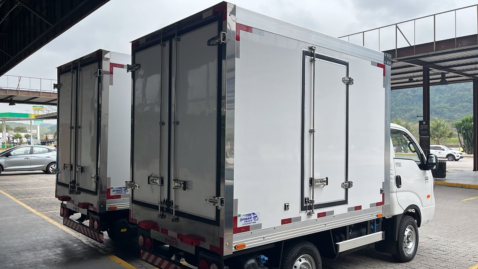 Projetos de baús para Kia Bongo Fibratruck